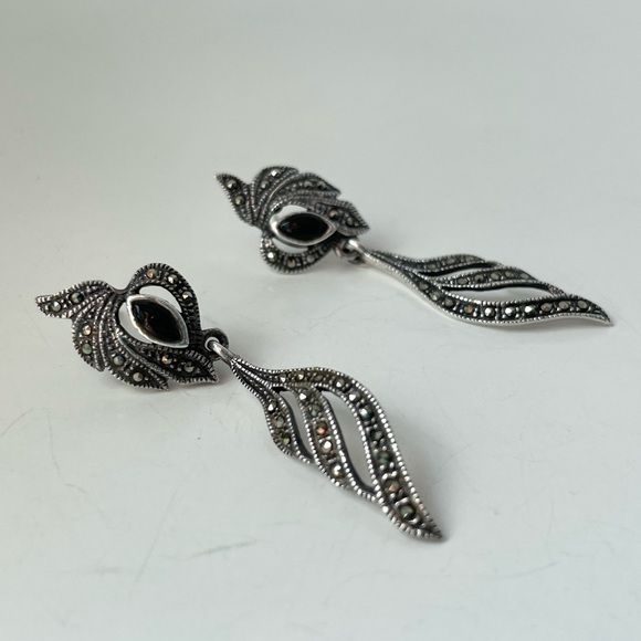 Vintage Art Deco Onyx and Marcasite Stone Sterling Silver Dangle Earrings - Picture 4 of 10
